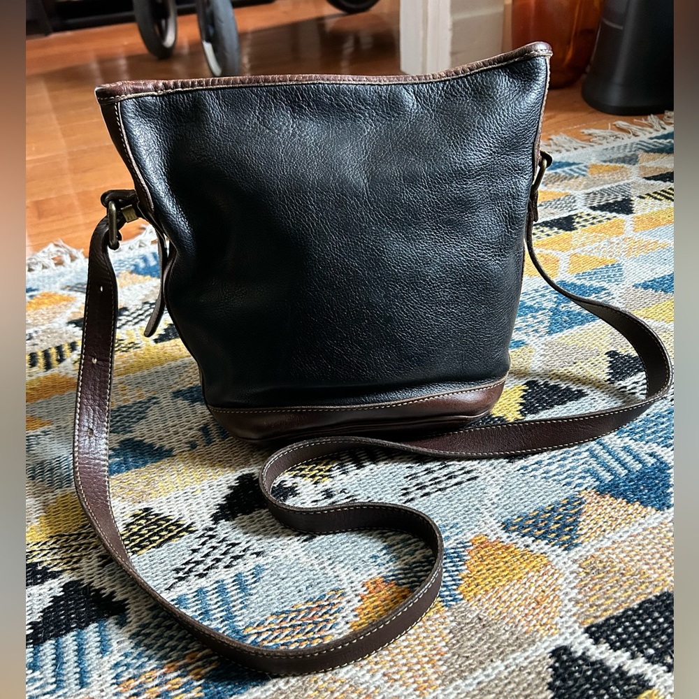 Vintage Roots leather bucket bag